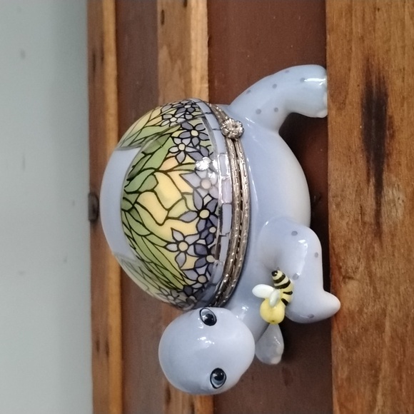 Wonders Of Nature BlueGlass Tiffany The Turtle Music Jewelry Box